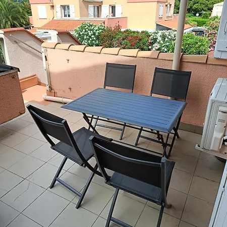 Plage, Agreable, Refait A Neuf, Lit, Reactif, Terrasse, Soleil, Paisible.