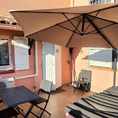 Lejlighed Plage, Agreable, Refait A Neuf, Lit, Reactif, Terrasse, Soleil, Paisible.